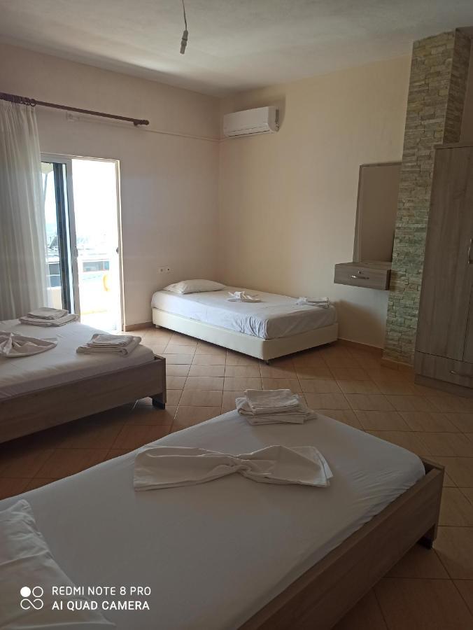 Bella Vista Hotel Himare Exterior photo