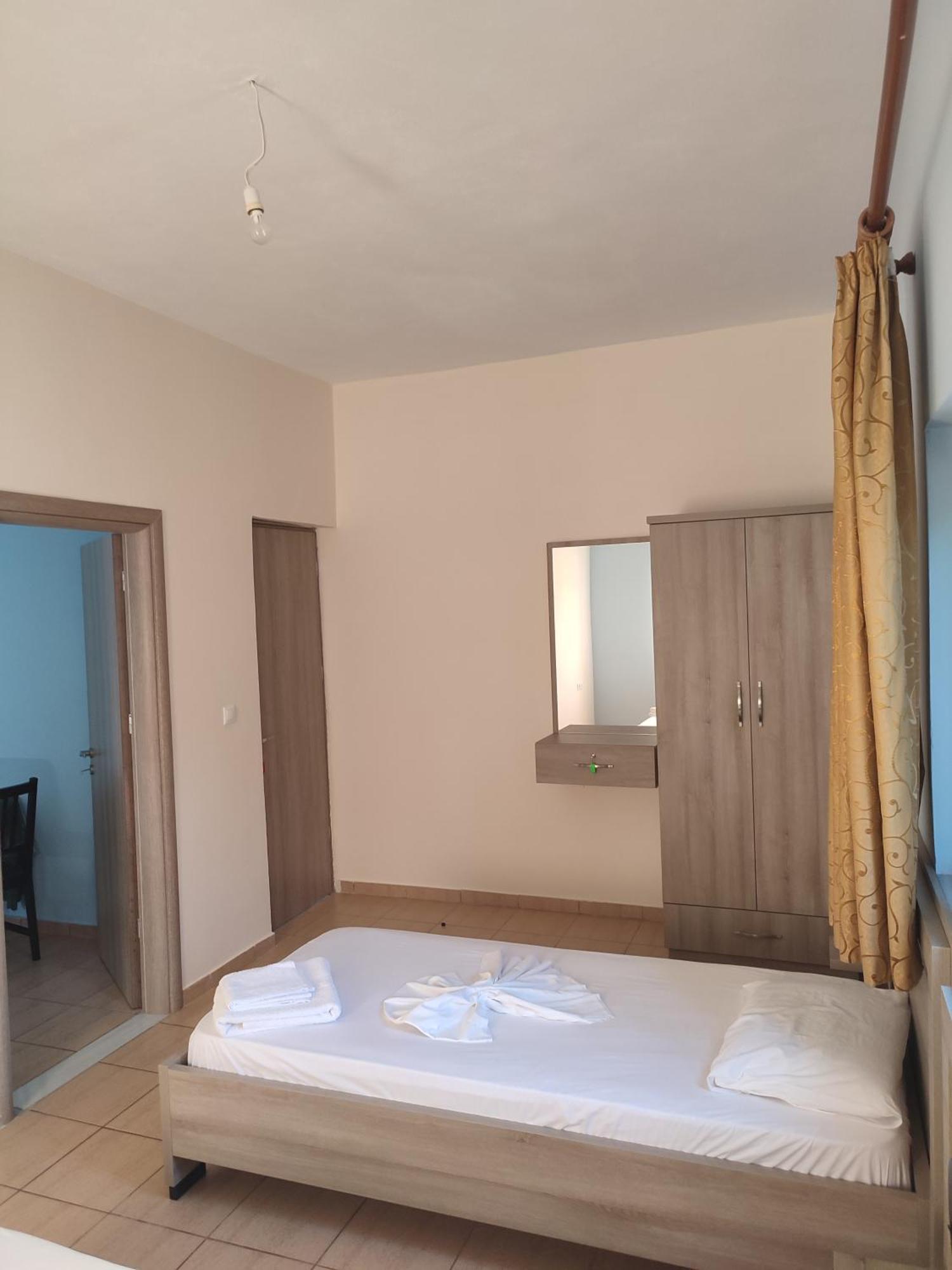 Bella Vista Hotel Himare Exterior photo