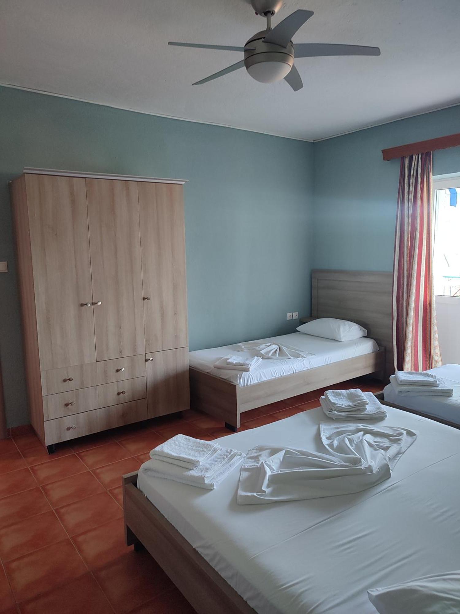 Bella Vista Hotel Himare Exterior photo