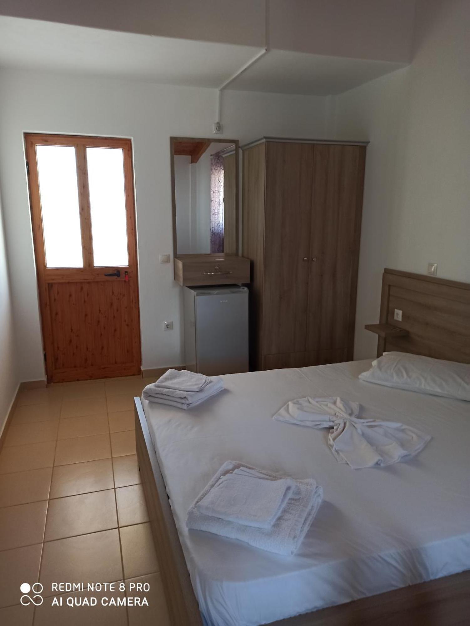 Bella Vista Hotel Himare Room photo